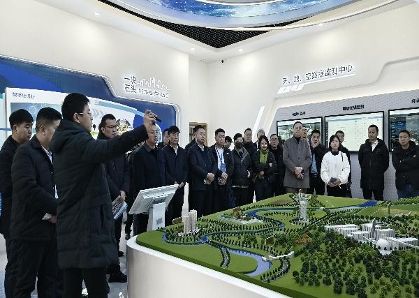 第九屆中國國際砂石骨料大會參會代表一行到訪大業公司參觀考察