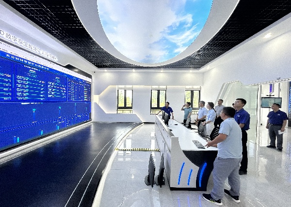 2024.07.09   重慶市應急管理局黨委委員、副局長鄒瑜一行蒞臨大業礦山檢查指導_1.jpg